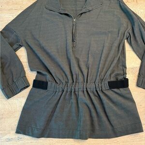 Epoque evolution green/ grey half zip pullover size large